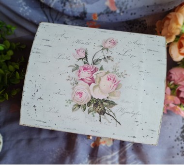  Дървено ковчеже за бижута