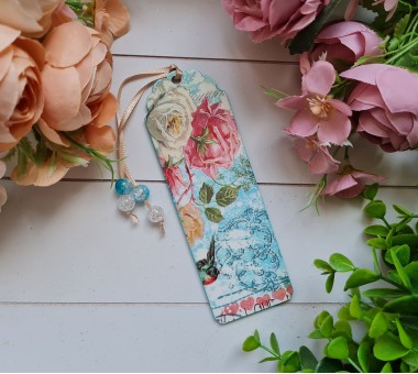 Дървен книгоразделител "Love is in the air"