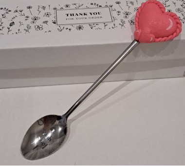 Лъжичка с надпис "I love you"