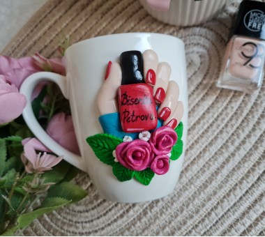 Чаша за маникюрист