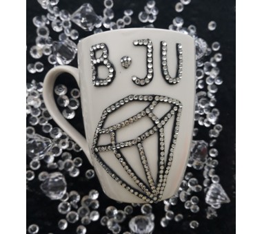 Персонализирана чаша с камъчета