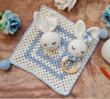 Бебешки комплект "Синьо зайче"