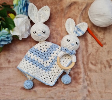 Бебешки комплект "Синьо зайче"