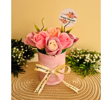 Рециклирана кутия с рози - Вариант 1