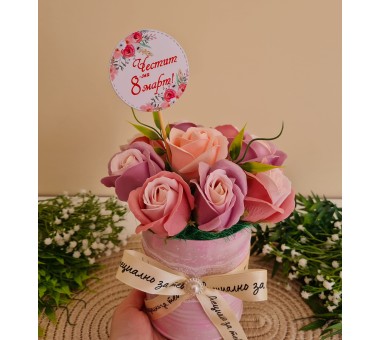 Рециклирана кутия с рози - Вариант 4